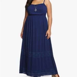 Torrid Sz 4 navy maxi dress w/ lace